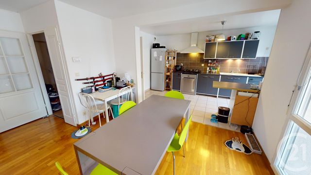 Appartement F4 à vendre - 5 pièces - 105,52 m2 - St Quentin - 02 - PICARDIE