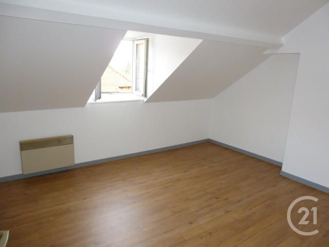 Afficher la photo en grand Appartement F3 à louer - 4 pièces - 51 m2 - PERONNE - 80 - PICARDIE