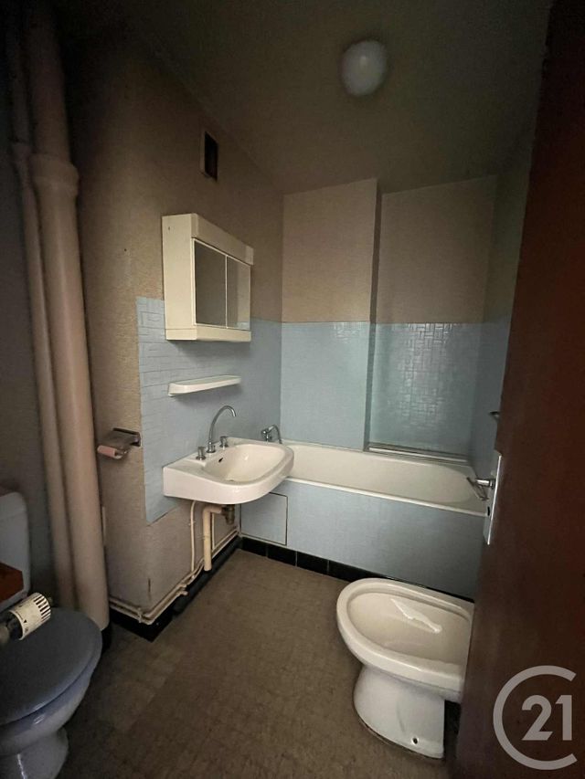 Afficher la photo en grand Appartement à vendre - 8 pièces - 213 m2 - Albert - 80 - PICARDIE