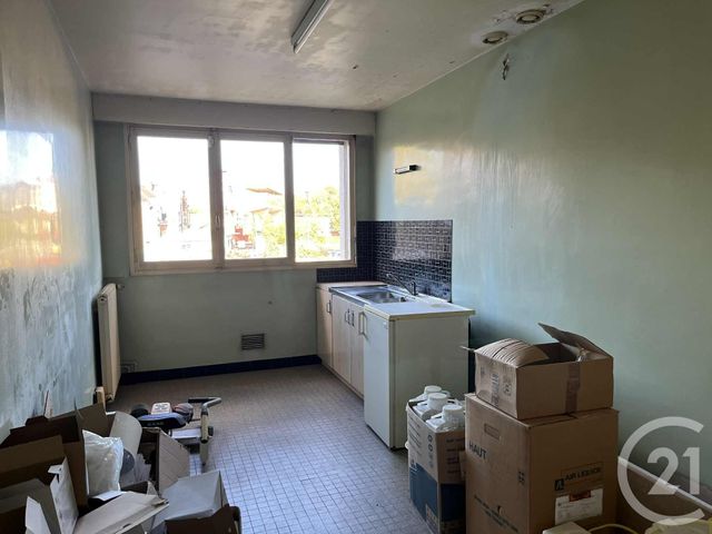 Afficher la photo en grand Appartement à vendre - 8 pièces - 213 m2 - Albert - 80 - PICARDIE