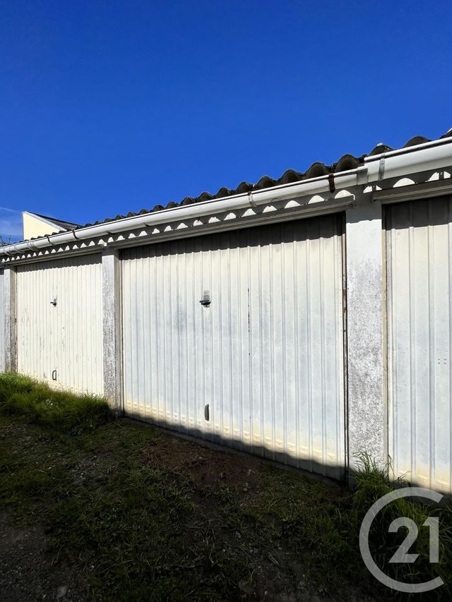 Parking à vendre - 13 m2 - St Quentin - 02 - PICARDIE