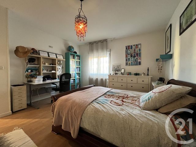 Afficher la photo en grand Maison à vendre - 6 pièces - 177 m2 - St Quentin - 02 - PICARDIE