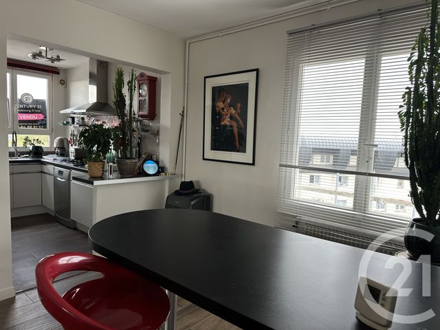 Appartement F3 à vendre - 4 pièces - 75 m2 - St Quentin - 02 - PICARDIE