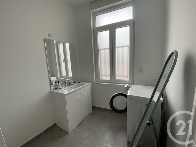 Appartement F2 &agrave; louer - 2 pi&egrave;ces - 55,57 m2 - St Quentin - 02 - PICARDIE