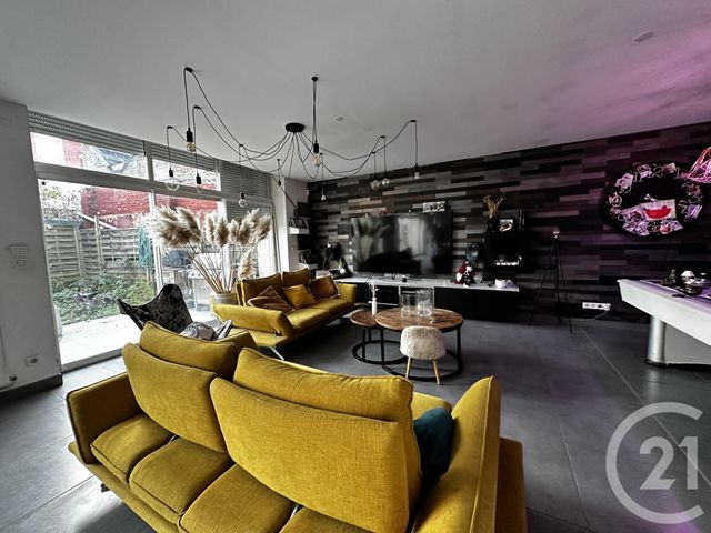 Afficher la photo en grand Maison à vendre - 7 pièces - 220 m2 - St Quentin - 02 - PICARDIE
