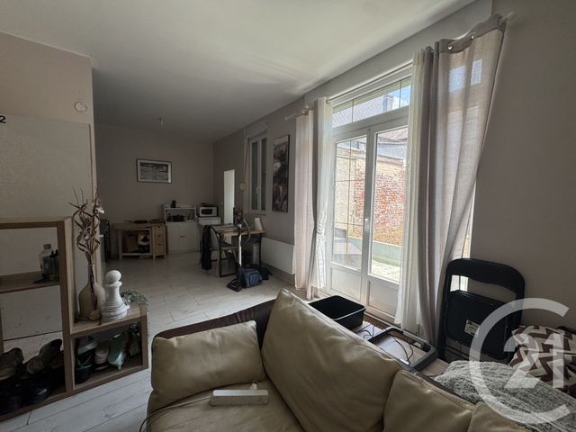 Appartement T2 &agrave; louer - 2 pi&egrave;ces - 45 m2 - St Quentin - 02 - PICARDIE