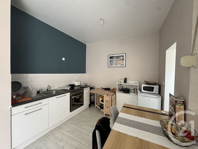 Appartement T2 &agrave; louer - 2 pi&egrave;ces - 45 m2 - St Quentin - 02 - PICARDIE