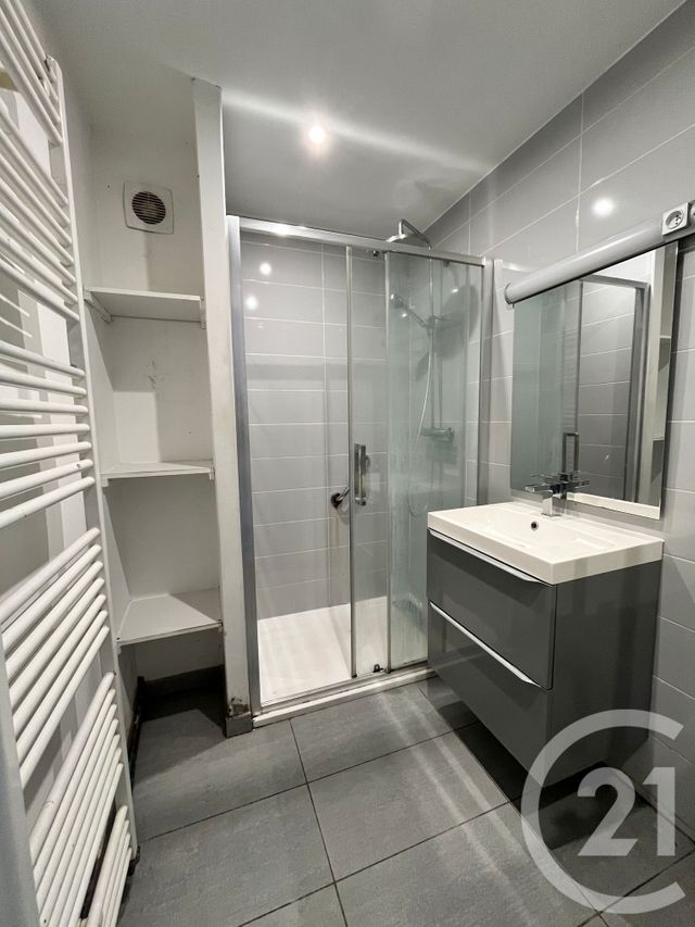 Appartement F4 à vendre - 5 pièces - 55,33 m2 - St Quentin - 02 - PICARDIE