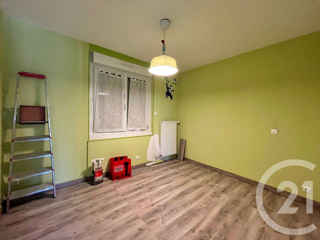 Appartement F4 à vendre - 5 pièces - 55,33 m2 - St Quentin - 02 - PICARDIE