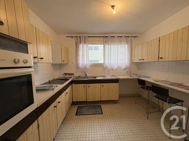 Appartement T3 à louer - 4 pièces - 70 m2 - St Quentin - 02 - PICARDIE