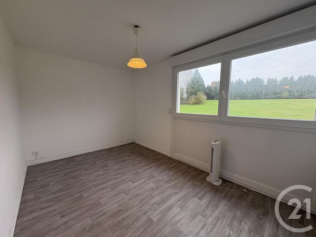 Appartement T3 à louer - 4 pièces - 70 m2 - St Quentin - 02 - PICARDIE