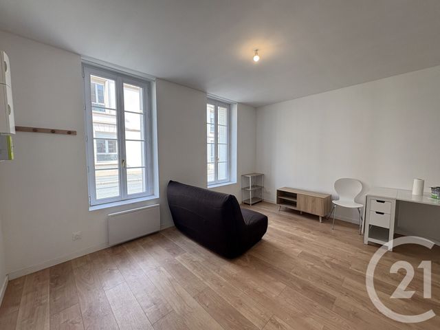 Appartement T2 à louer - 2 pièces - 37 m2 - St Quentin - 02 - PICARDIE