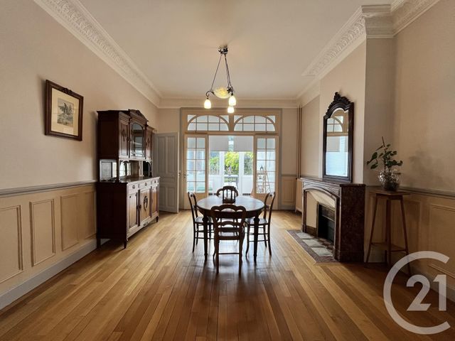 Maison à vendre - 8 pièces - 218,71 m2 - St Quentin - 02 - PICARDIE