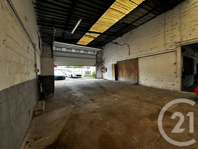 Parking à louer - 350 m2 - Rouvroy - 02 - PICARDIE