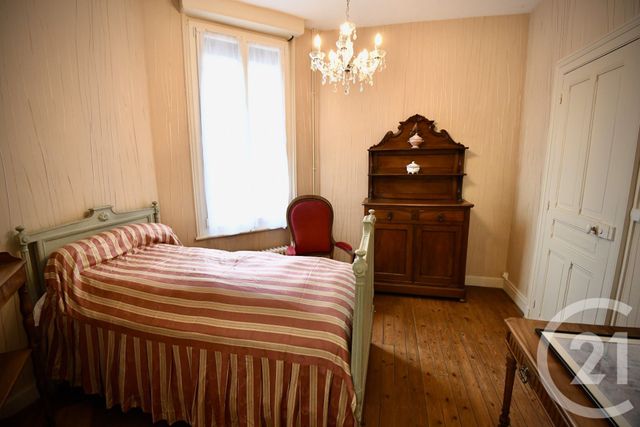 Maison à vendre - 7 pièces - 150 m2 - St Quentin - 02 - PICARDIE