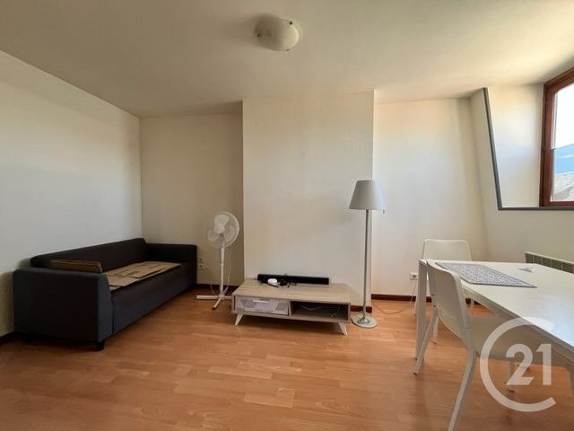 Appartement F1 bis à louer - 2 pièces - 29,87 m2 - St Quentin - 02 - PICARDIE