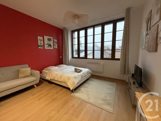 Appartement Studio à louer ST QUENTIN