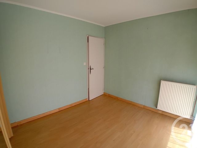 Afficher la photo en grand Appartement F4 à vendre - 5 pièces - 100,10 m2 - St Quentin - 02 - PICARDIE