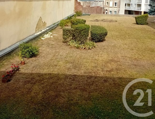 Afficher la photo en grand Appartement F4 à vendre - 5 pièces - 100,10 m2 - St Quentin - 02 - PICARDIE