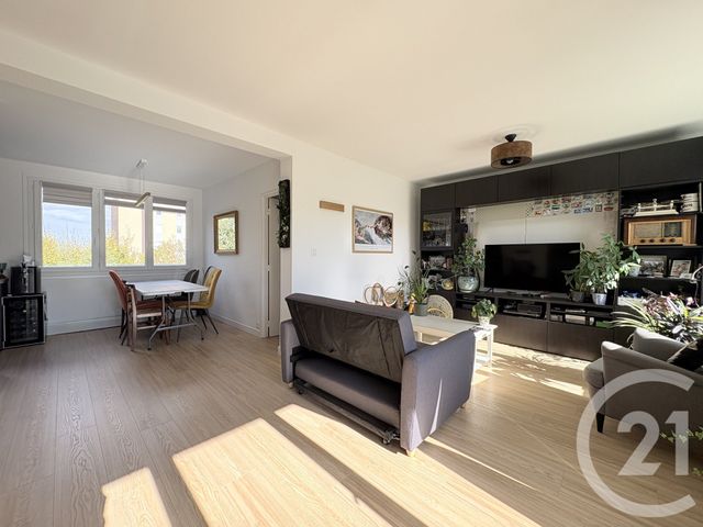 Afficher la photo en grand Appartement T3 à vendre - 3 pièces - 65,32 m2 - St Quentin - 02 - PICARDIE