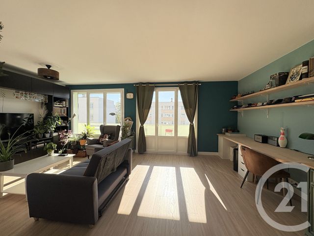 Afficher la photo en grand Appartement T3 à vendre - 3 pièces - 65,32 m2 - St Quentin - 02 - PICARDIE