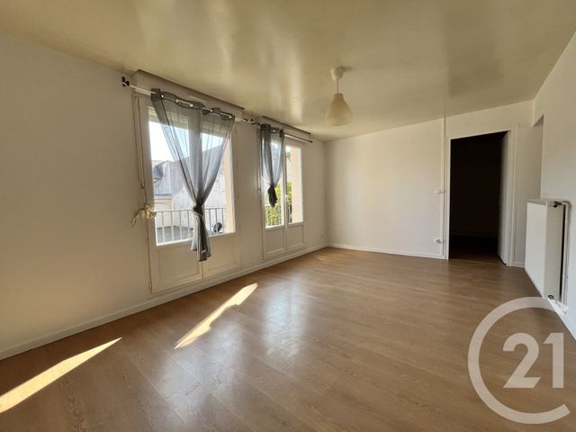 Appartement T3 à louer - 3 pièces - 54,10 m2 - St Quentin - 02 - PICARDIE