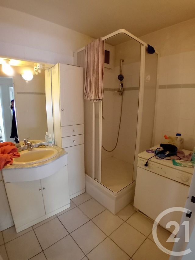 Appartement F4 à vendre - 5 pièces - 80,45 m2 - St Quentin - 02 - PICARDIE