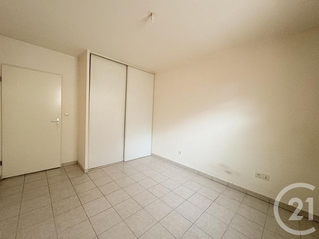 Afficher la photo en grand Appartement T2 à louer - 2 pièces - 50,50 m2 - St Quentin - 02 - PICARDIE