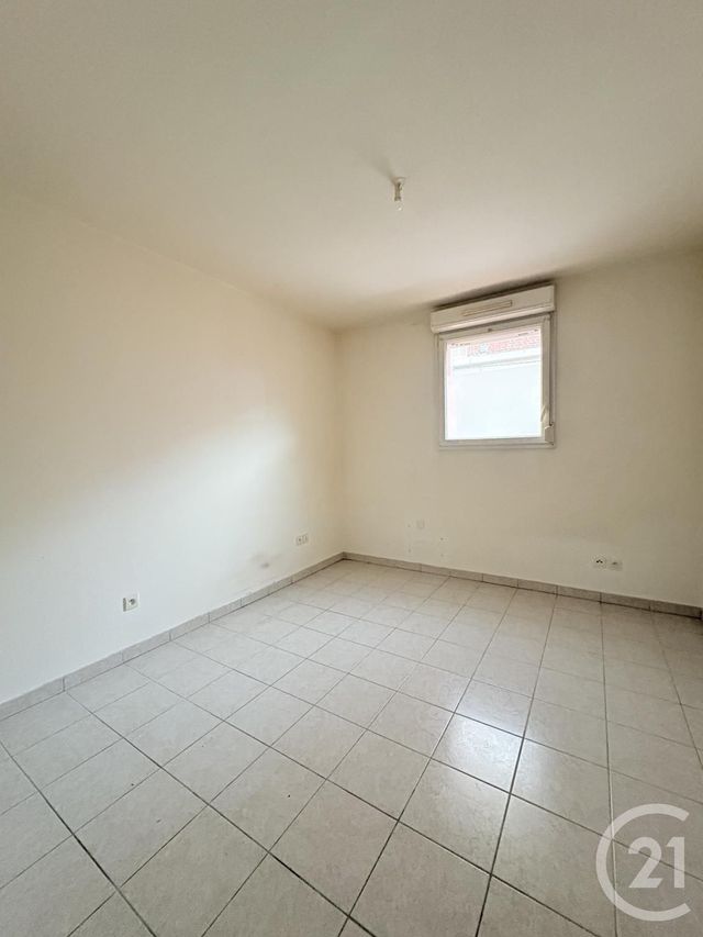Afficher la photo en grand Appartement T2 à louer - 2 pièces - 50,50 m2 - St Quentin - 02 - PICARDIE