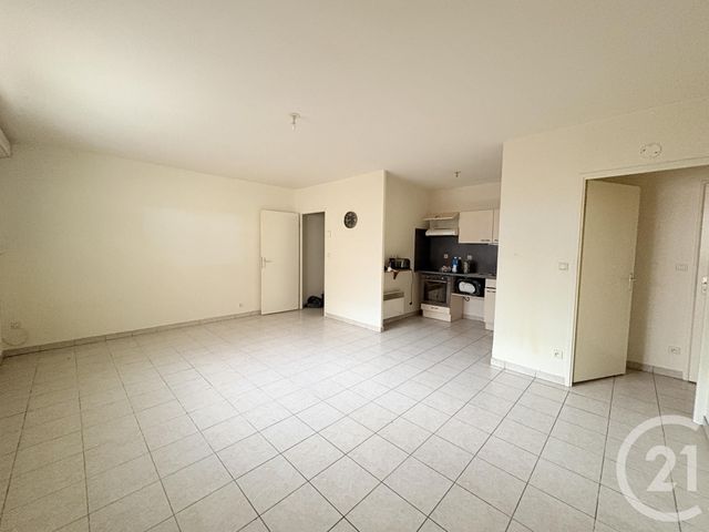 Afficher la photo en grand Appartement T2 à louer - 2 pièces - 50,50 m2 - St Quentin - 02 - PICARDIE
