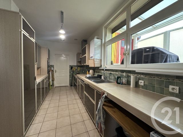 Appartement à vendre - 5 pièces - 120 m2 - St Quentin - 02 - PICARDIE