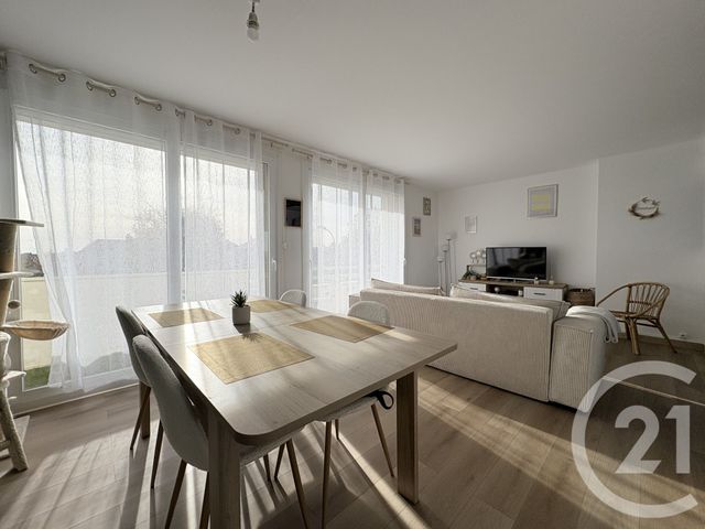 Appartement F3 à louer - 3 pièces - 62 m2 - St Quentin - 02 - PICARDIE