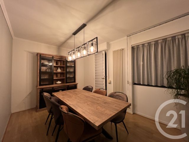 Appartement F4 à vendre - 6 pièces - 101,59 m2 - St Quentin - 02 - PICARDIE