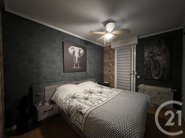 Appartement F4 à vendre - 6 pièces - 101,59 m2 - St Quentin - 02 - PICARDIE