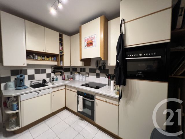 Appartement F4 à vendre - 6 pièces - 101,59 m2 - St Quentin - 02 - PICARDIE