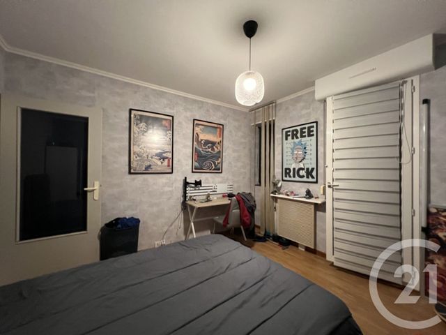 Appartement F4 à vendre - 6 pièces - 101,59 m2 - St Quentin - 02 - PICARDIE