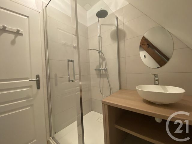 Appartement F3 &agrave; louer - 3 pi&egrave;ces - 80,28 m2 - St Quentin - 02 - PICARDIE