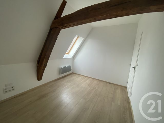 Appartement F3 &agrave; louer - 3 pi&egrave;ces - 80,28 m2 - St Quentin - 02 - PICARDIE