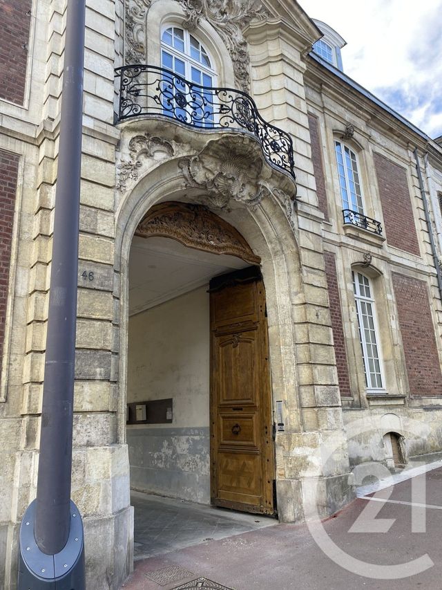 Appartement F3 &agrave; louer - 3 pi&egrave;ces - 80,28 m2 - St Quentin - 02 - PICARDIE