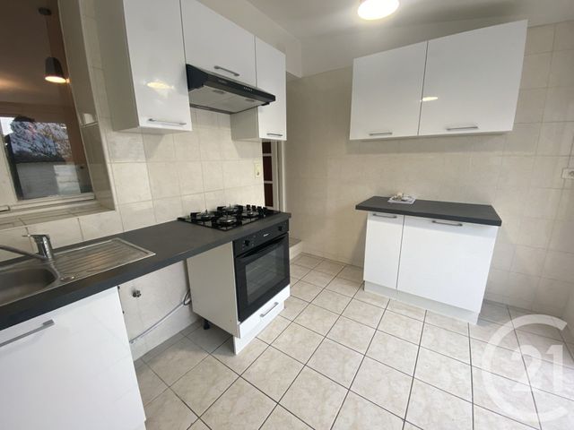 Maison à louer - 3 pièces - 70 m2 - St Quentin - 02 - PICARDIE