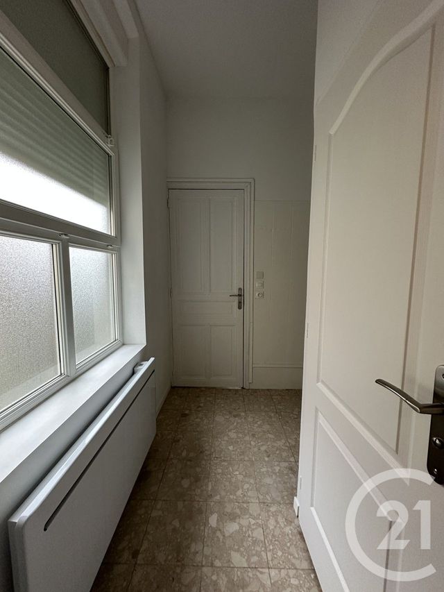 Appartement F1 &agrave; louer - 1 pi&egrave;ce - 19 m2 - St Quentin - 02 - PICARDIE