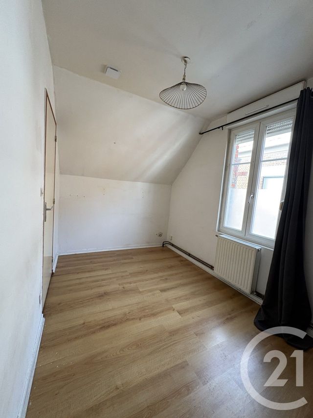Maison &agrave; louer - 3 pi&egrave;ces - 48 m2 - St Quentin - 02 - PICARDIE