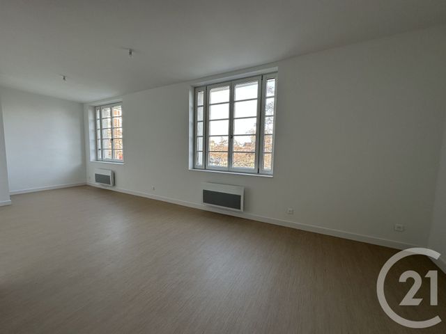 Appartement Duplex &agrave; louer - 6 pi&egrave;ces - 115 m2 - St Quentin - 02 - PICARDIE