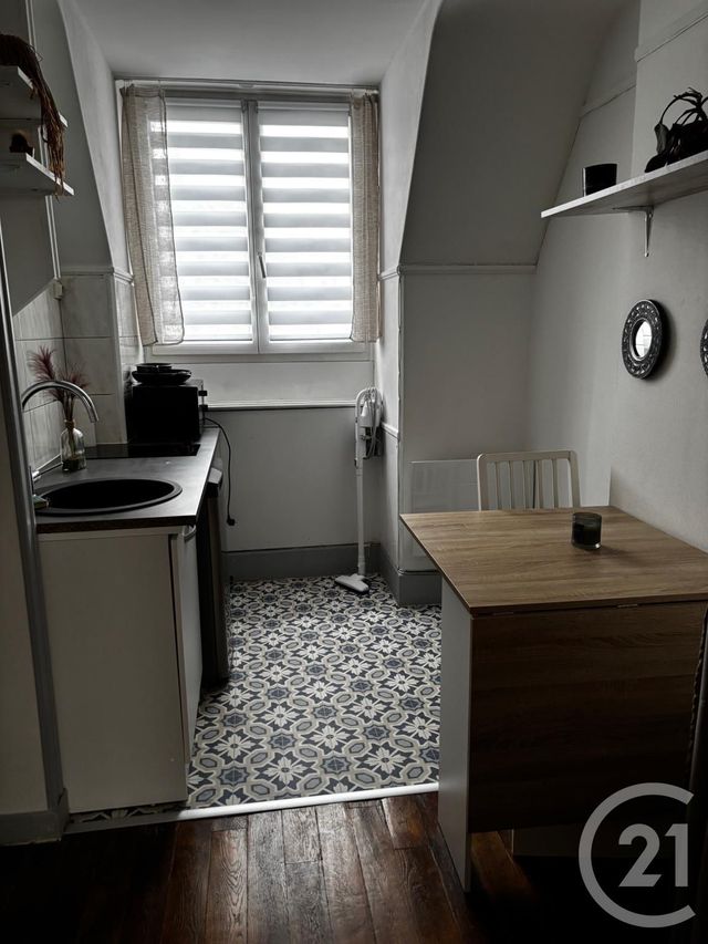 Appartement Studio &agrave; louer - 1 pi&egrave;ce - 14,33 m2 - St Quentin - 02 - PICARDIE