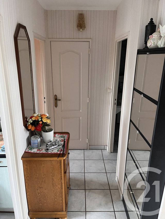 Appartement F2 &agrave; vendre - 3 pi&egrave;ces - 55 m2 - St Quentin - 02 - PICARDIE