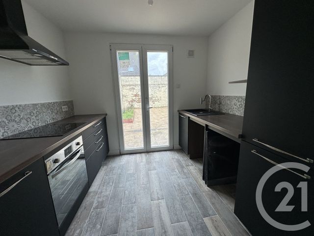 Maison &agrave; louer - 3 pi&egrave;ces - 62,32 m2 - St Quentin - 02 - PICARDIE