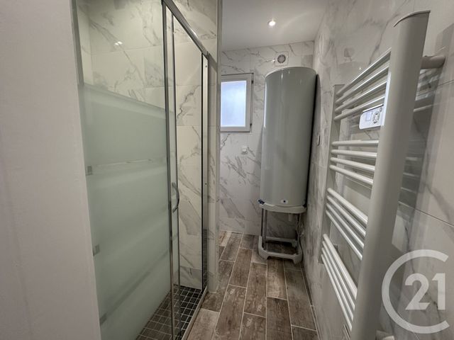 Maison &agrave; louer - 3 pi&egrave;ces - 62,32 m2 - St Quentin - 02 - PICARDIE