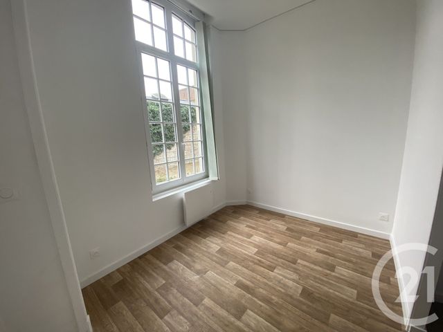 Appartement F1 &agrave; louer - 2 pi&egrave;ces - 30,17 m2 - St Quentin - 02 - PICARDIE