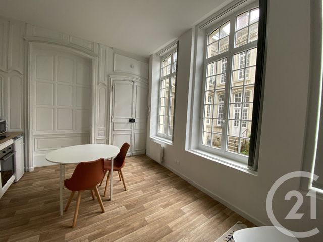 Appartement Studio &agrave; louer - 1 pi&egrave;ce - 18,92 m2 - St Quentin - 02 - PICARDIE