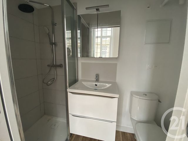 Appartement Studio &agrave; louer - 1 pi&egrave;ce - 18,92 m2 - St Quentin - 02 - PICARDIE